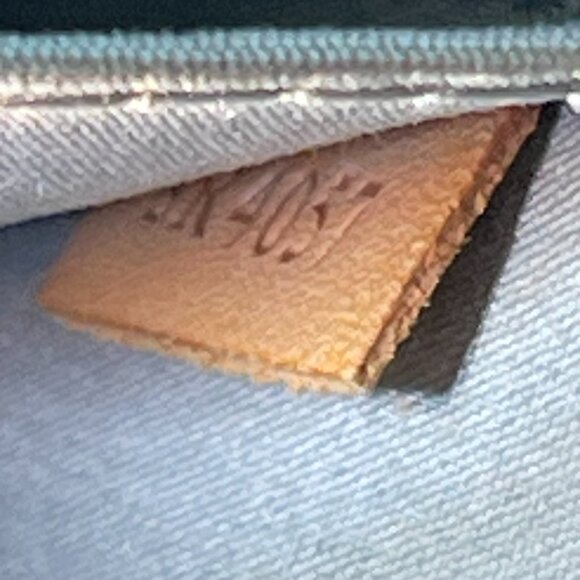 LOUIS VUITTON Monogram Patent Leather Vernis Roxbury Drive Hand Bag - Preowned - Picture 7 of 14